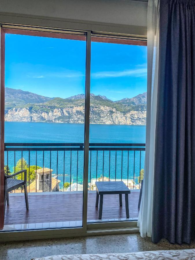 Double Room Private External Bathroom Balcony Lake View