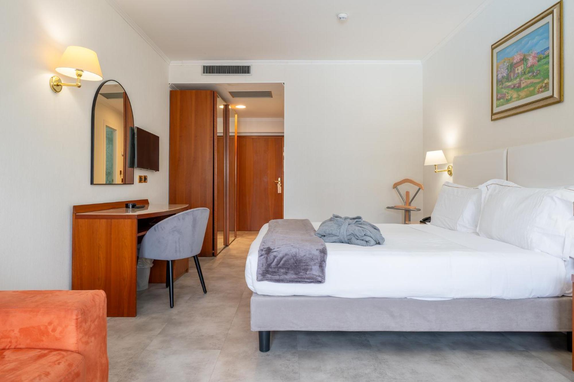 Deluxe Double Room Balcony