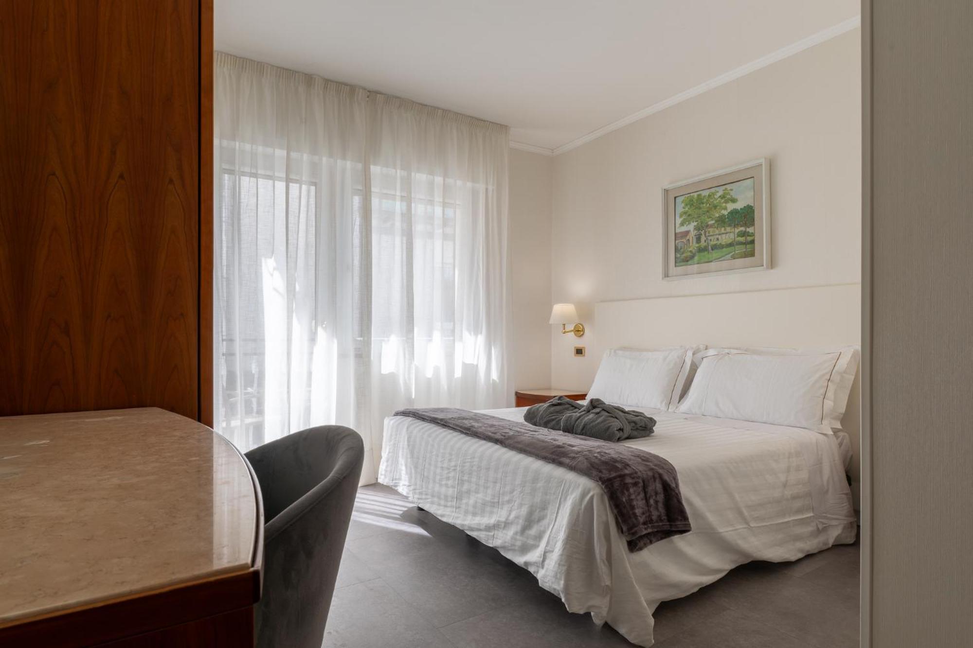 Double or Twin Room Pool View