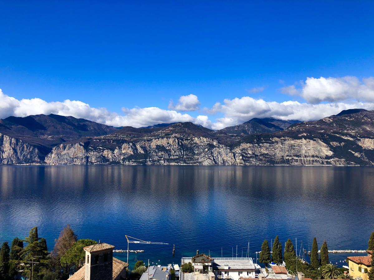 Double Room Private External Bathroom Balcony Lake View
