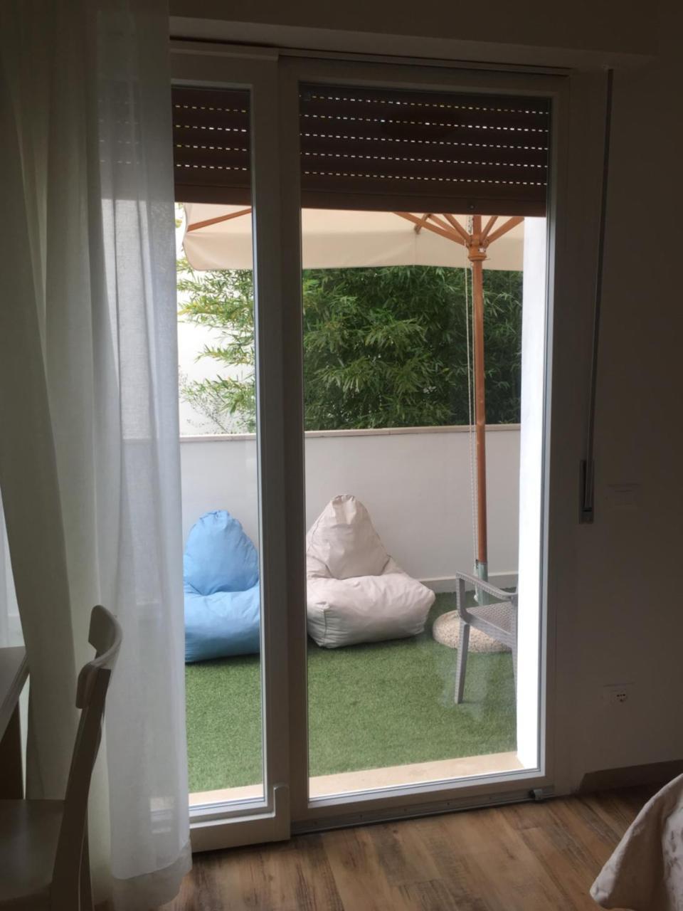 Double Room lateral Balcony Lake View